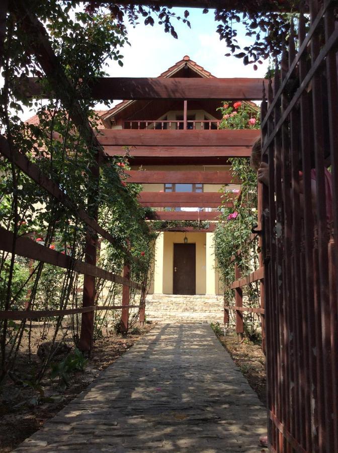 Villa Rosa Navodari Bagian luar foto